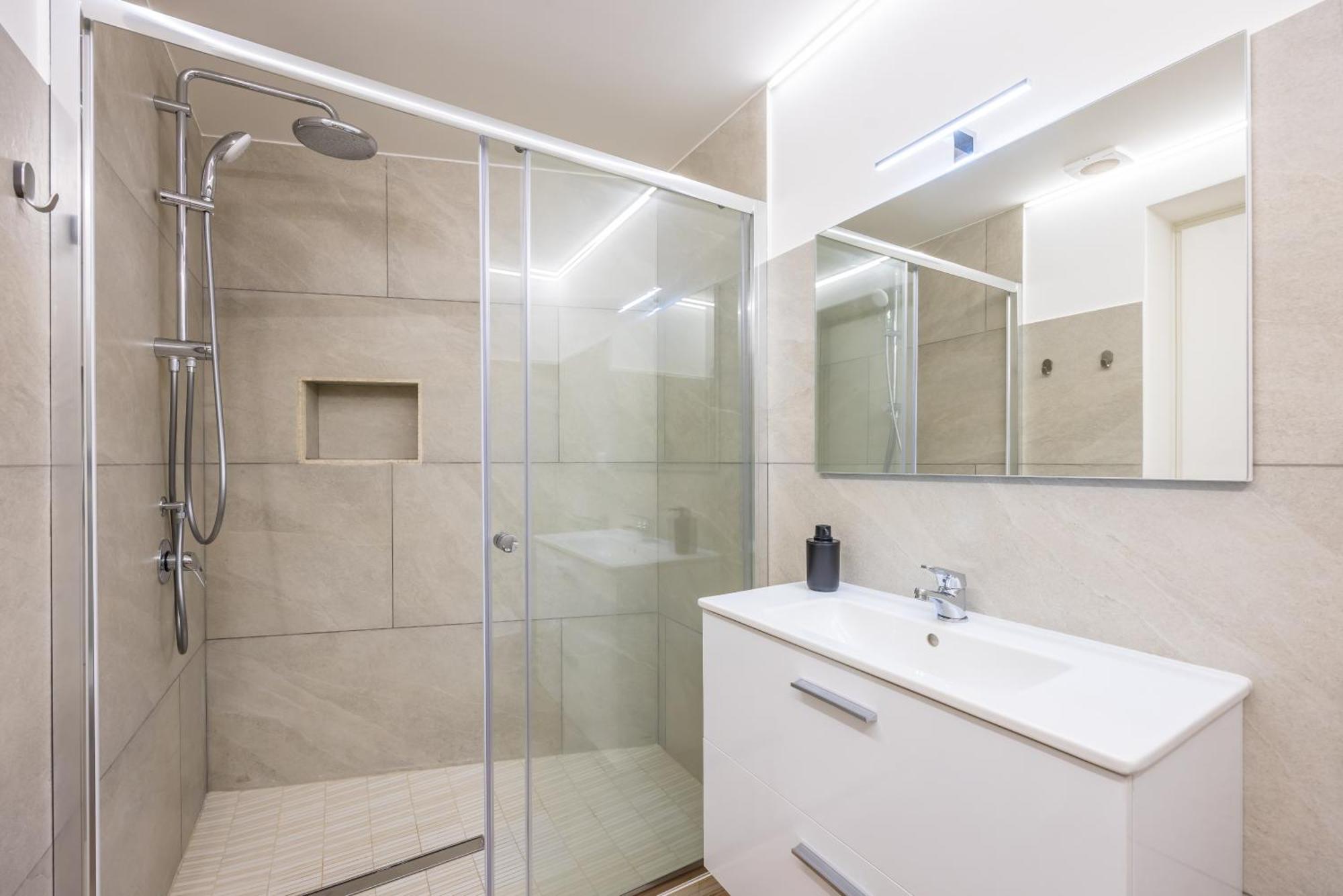 Lioy 25 By Napoliapartments Екстериор снимка