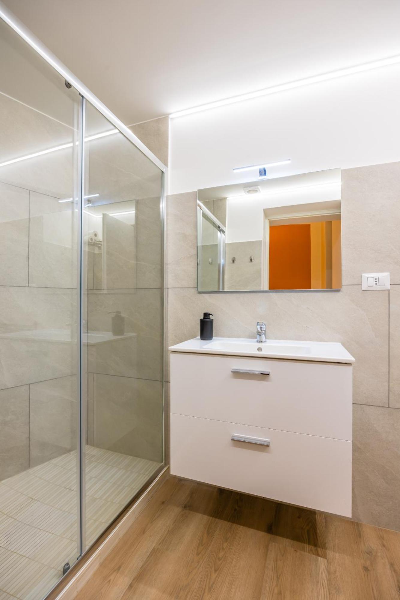 Lioy 25 By Napoliapartments Екстериор снимка