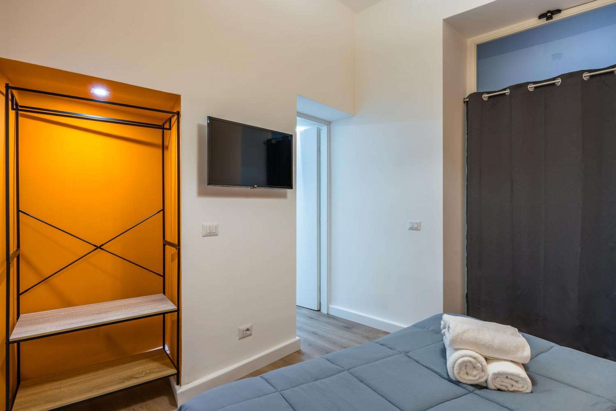 Lioy 25 By Napoliapartments Екстериор снимка