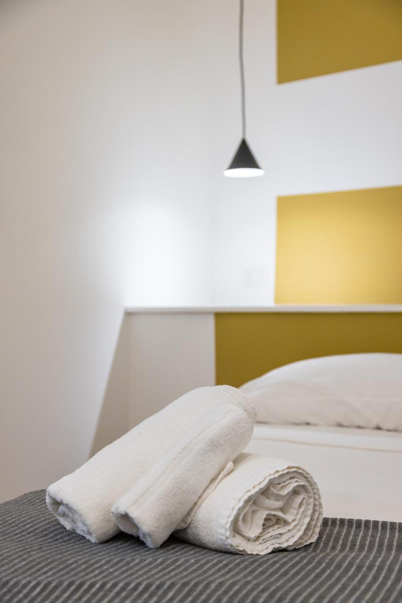 Lioy 25 By Napoliapartments Екстериор снимка