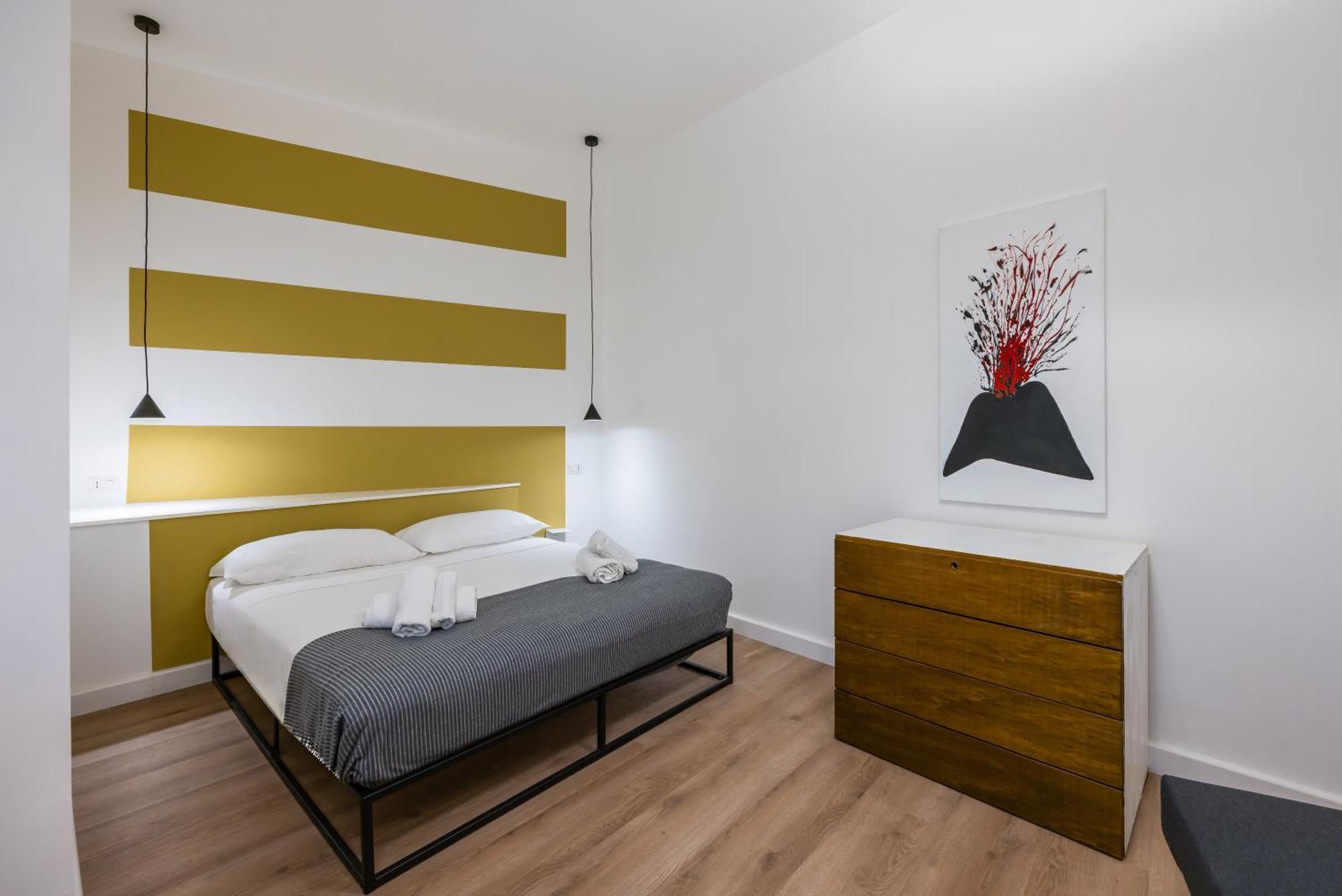 Lioy 25 By Napoliapartments Екстериор снимка