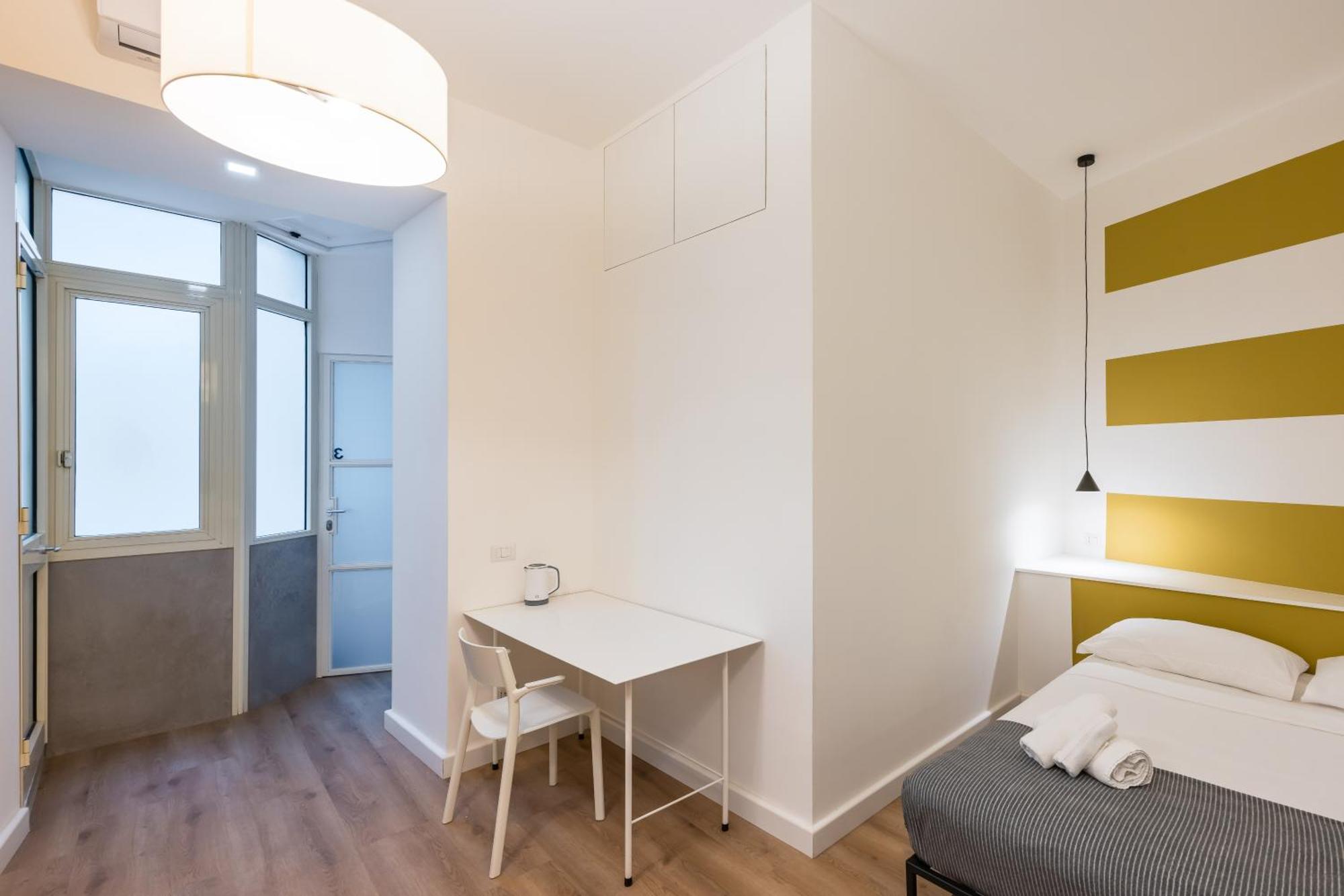 Lioy 25 By Napoliapartments Екстериор снимка